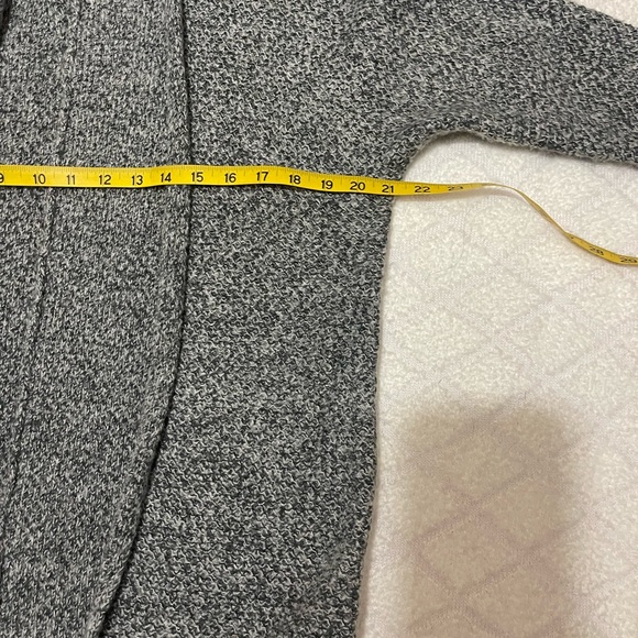 Express. Women’s Open Cardigan. Loosely knit. Size XS. Grey - Picture 5 of 8